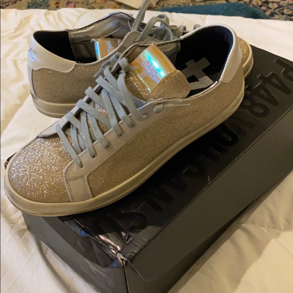 P448 glitter sneaker